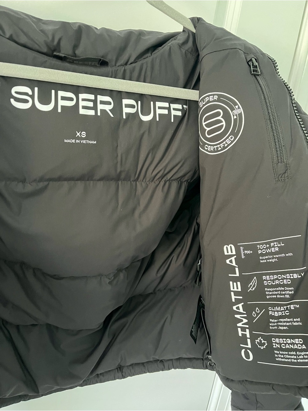 Aritzia Superpuff Shorty - Picture 6 of 7